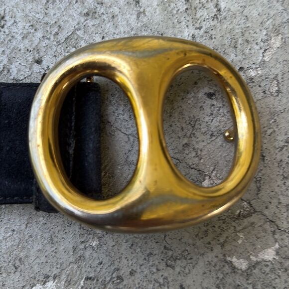 Vintage temptation, suede belt